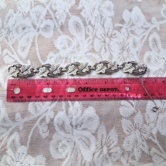 Vintage Boucher Bracelet Ivy Leaves In White Silver Tone Five Link - Picture 16 of 17